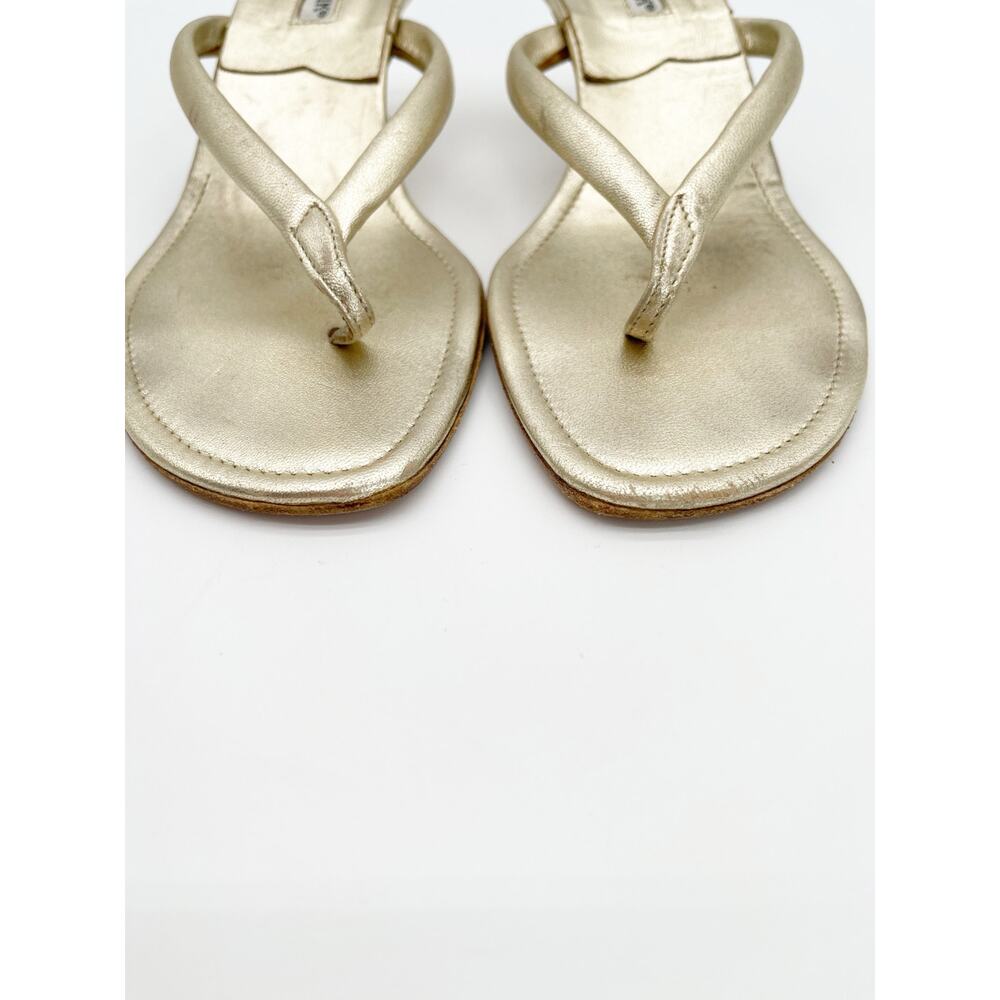 Manolo Blahnik Vintage Paterno Gold Leather Thong Kitten Heel Sandals IT 36.5 - Picture 8 of 12